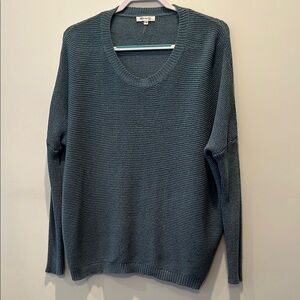 Women’s pullover heavy sweater